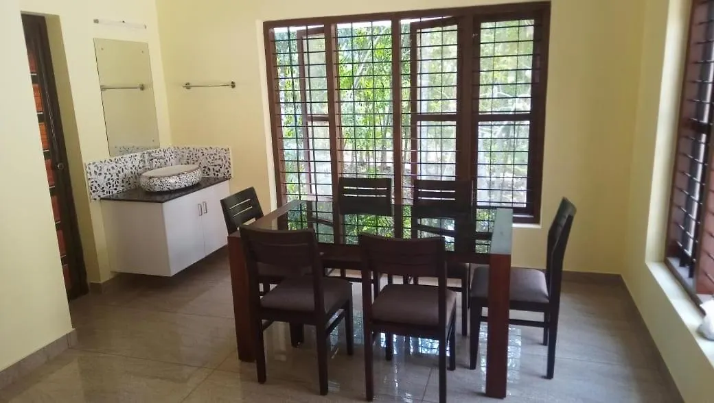 Tropical Villa With A View Vennikulam
